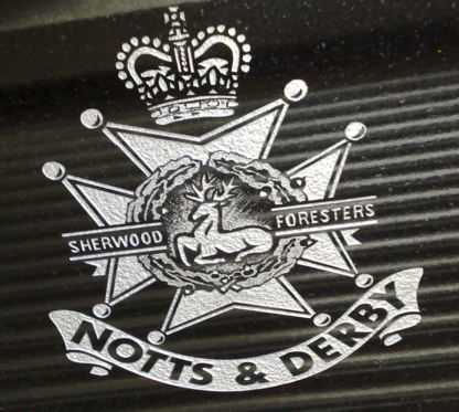 DG12- SHERWOOD FORESTERS BADGE
